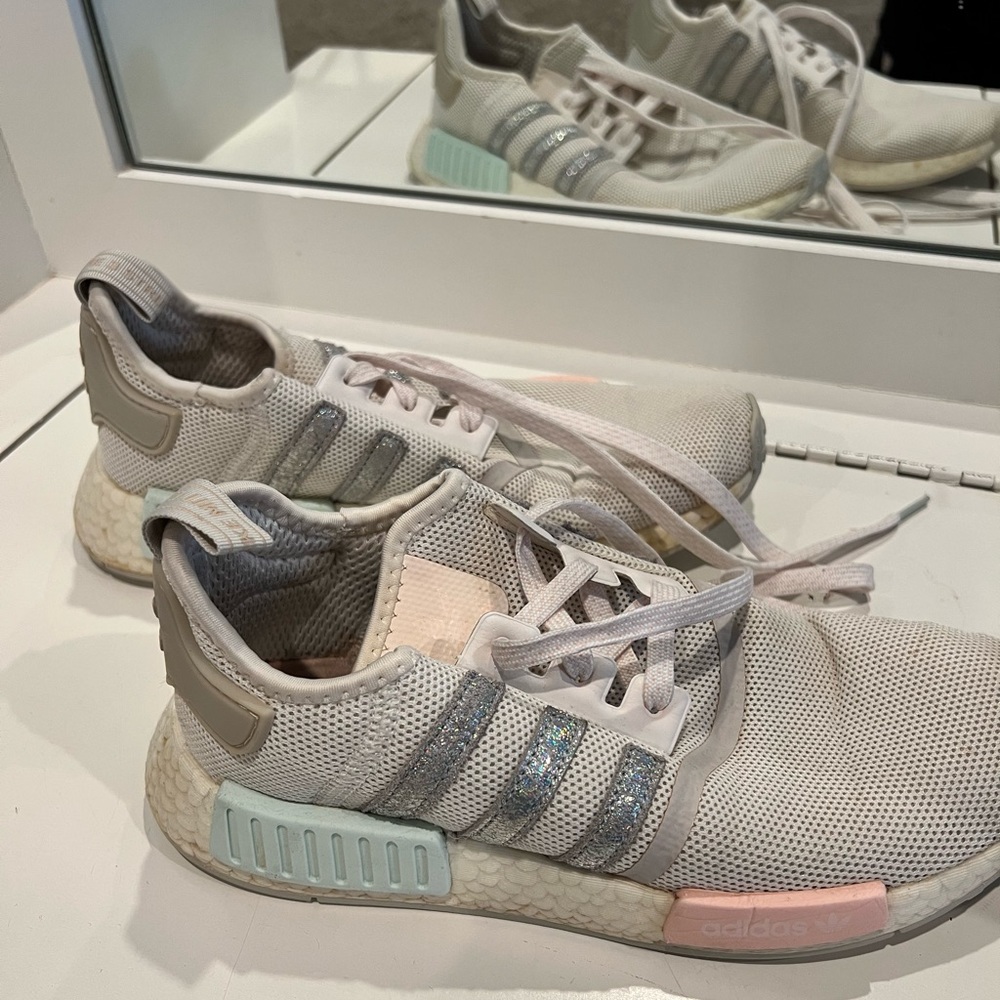 Adidas boost tennis shoes